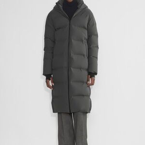 Aritzia Super puff 2O long rain stop grey